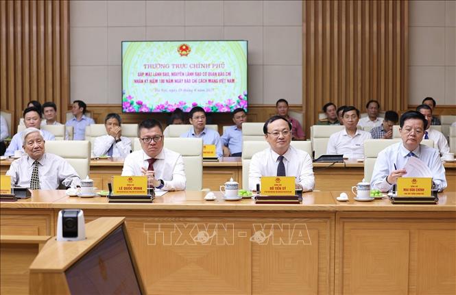 Thủ tướng: Chính phủ cảm ơn và luôn lắng nghe, chia sẻ, tạo điều kiện cho báo chí hoạt động thuận lợi -0