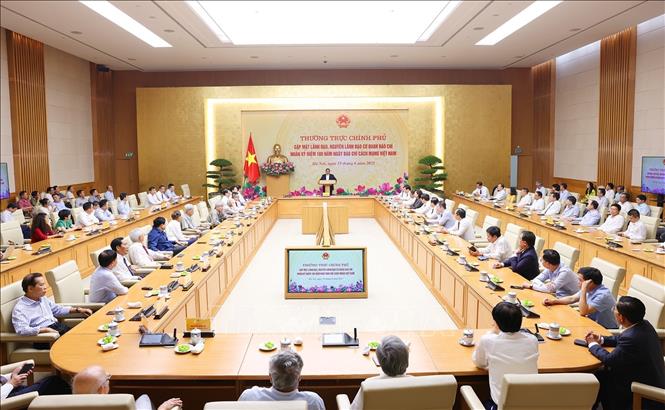 Thủ tướng: Chính phủ cảm ơn và luôn lắng nghe, chia sẻ, tạo điều kiện cho báo chí hoạt động thuận lợi -0