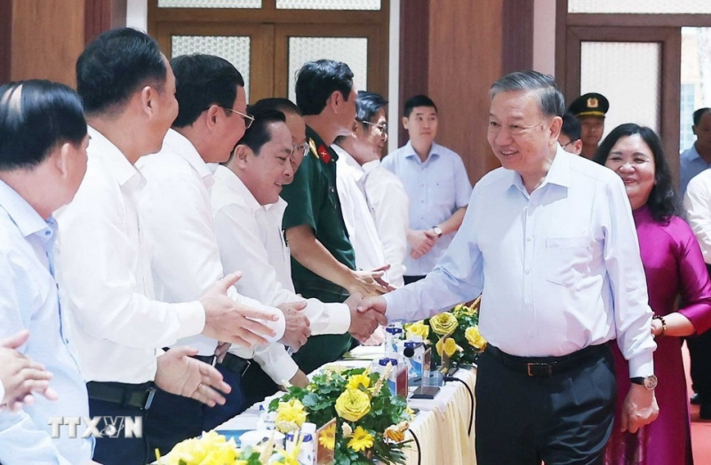 Bài 1: Hội tụ tiềm năng, mở lối phát triển Tận dụng tối đa lợi thế đặc thù… -0