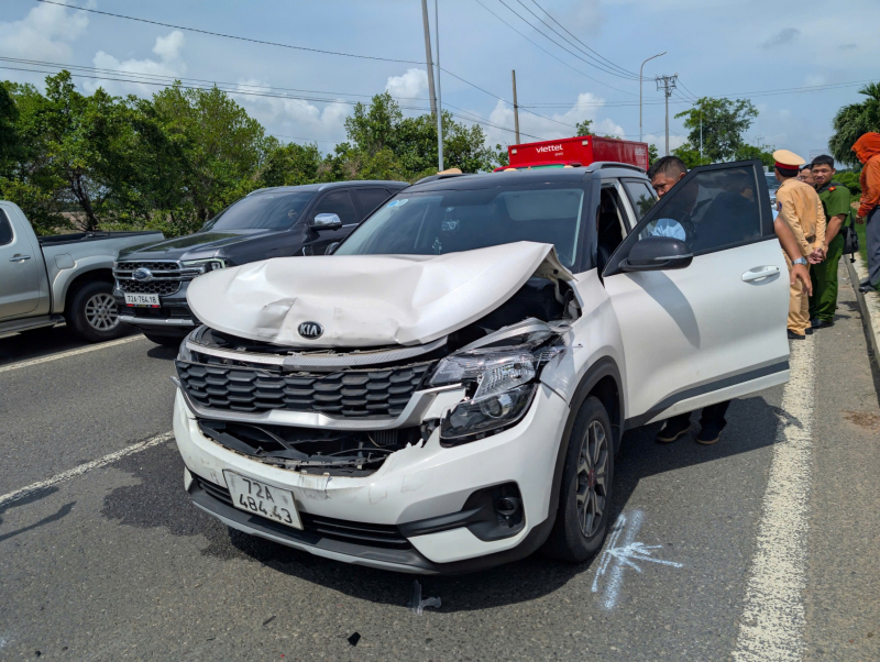 Vũng Tàu: Va chạm liên hoàn khiến nhiều ô tô hư hỏng -0