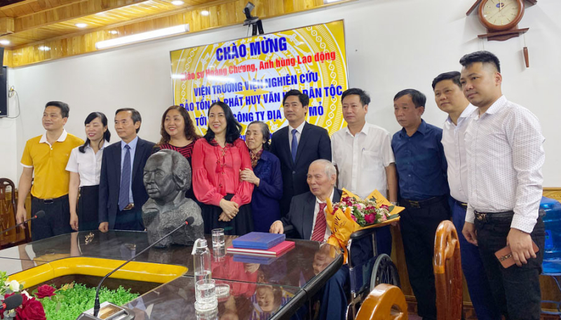 gs hoàng chuong mi%3ft mài làm vi%3fc d%3fn nh%3fng ngày cu%3fi cùng.jpg -1