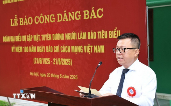 Lễ báo công dâng Bác nhân kỷ niệm 100 năm Ngày Báo chí Cách mạng Việt Nam -0