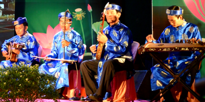 UNESCO tiếp tục đồng hành bảo tồn và phát triển nghệ thuật Đờn ca tài tử Nam bộ -0