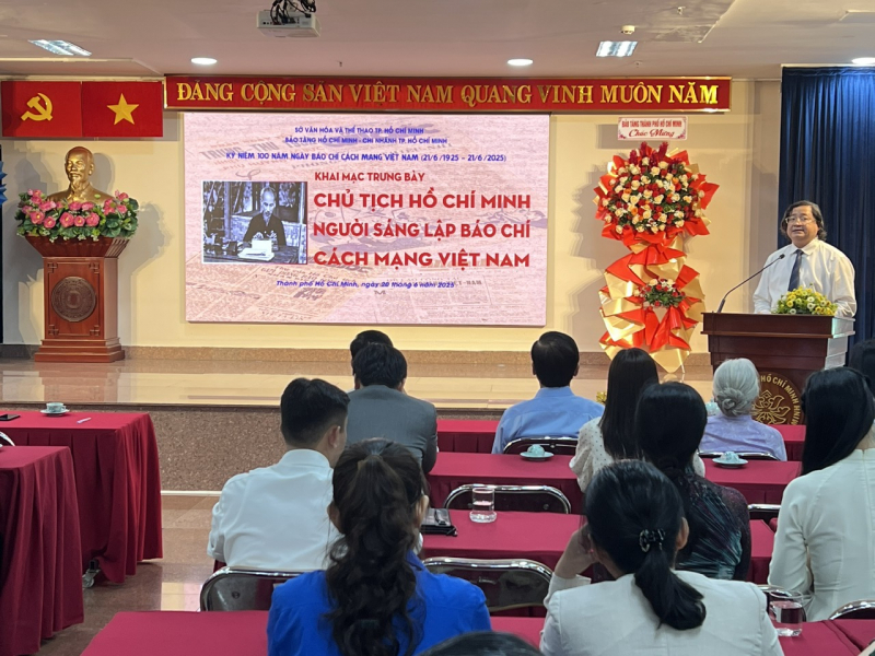 Trưng bày chuyên đề “Chủ tịch Hồ Chí Minh, người sáng lập Báo chí Cách mạng Việt Nam” -0