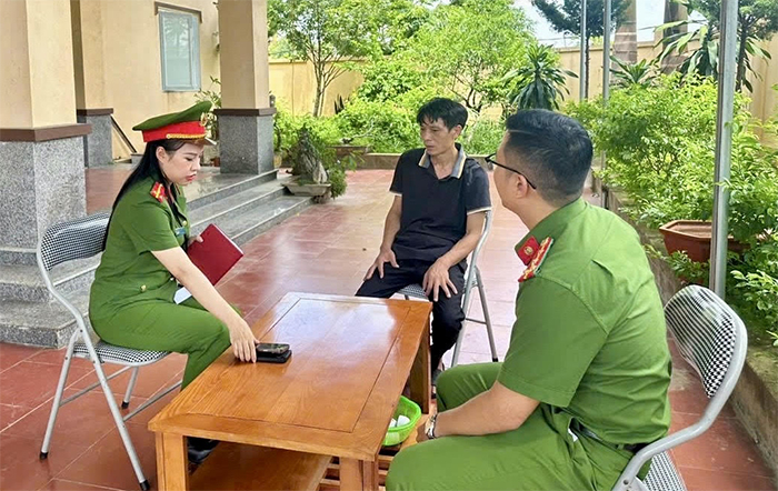 Làm rõ vụ bao bì nước mắm bị vứt bỏ bên đường ghi nơi sản xuất tại Thanh Hóa -0