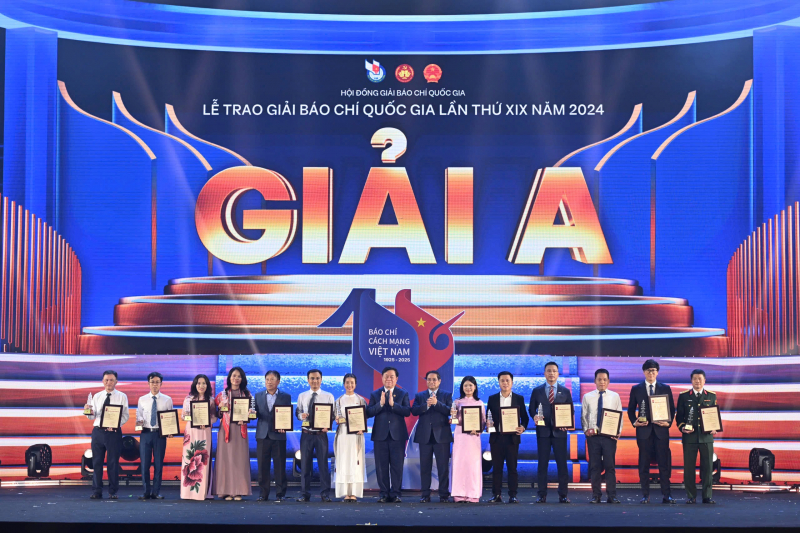 Lễ trao Giải Báo chí Quốc gia lần thứ XIX – 2025: Đảng, Nhà nước và nhân dân luôn đặt niềm tin sắt son vào Báo chí Cách mạng Việt Nam -0