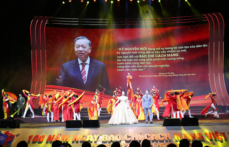 Báo chí kiến tạo niềm tin, cổ vũ khát vọng phát triển, xây dựng một nước Việt Nam hùng cường, thịnh vượng, trường tồn -0