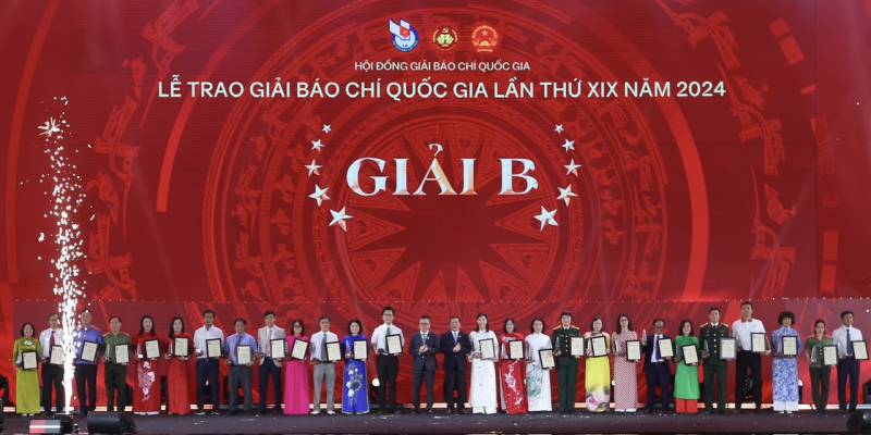 Lễ trao Giải Báo chí Quốc gia lần thứ XIX – 2025: Đảng, Nhà nước và nhân dân luôn đặt niềm tin sắt son vào Báo chí Cách mạng Việt Nam -0