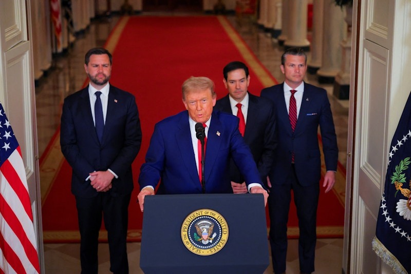 Ông Trump phát cảnh báo đỏ tới Iran sau vụ tấn công 3 cơ sở hạt nhân -0