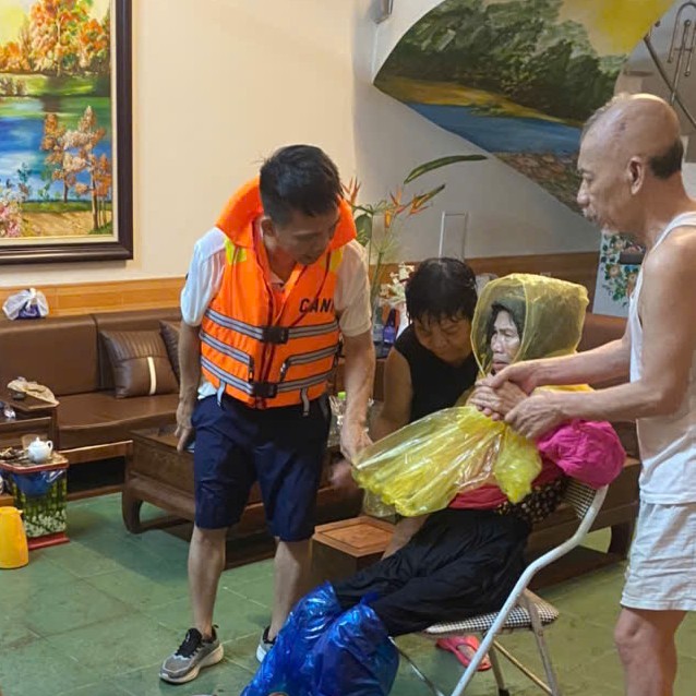 Công an tỉnh huy động trên 1.000 CBCS tham gia ứng phó thiên tai -4