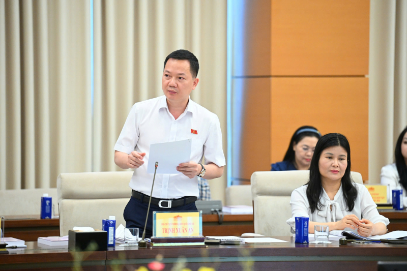 Đại biểu Quốc hội trẻ đóng góp vào dự thảo Văn kiện Đại hội XIV của Đảng -0