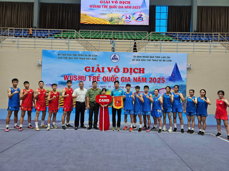 ក្រុម Wushu សន្តិសុខសាធារណៈរបស់ប្រជាជនបានជាប់ចំណាត់ថ្នាក់ទី 3 ជារួមនៅក្នុងប្រភេទ Sanshou នៅការប្រកួតជើងឯកយុវជន Wushu ថ្នាក់ជាតិឆ្នាំ 2025 -0