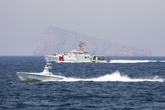 eo bi%3fn hormuz.jpg -0