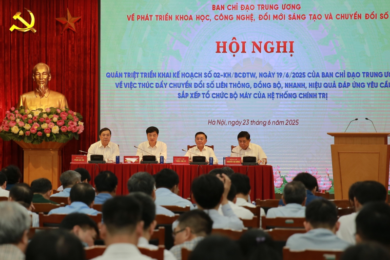 Thúc đẩy chuyển đổi số liên thông, đồng bộ, nhanh, hiệu quả trong sắp xếp tổ chức bộ máy của hệ thống chính trị -0