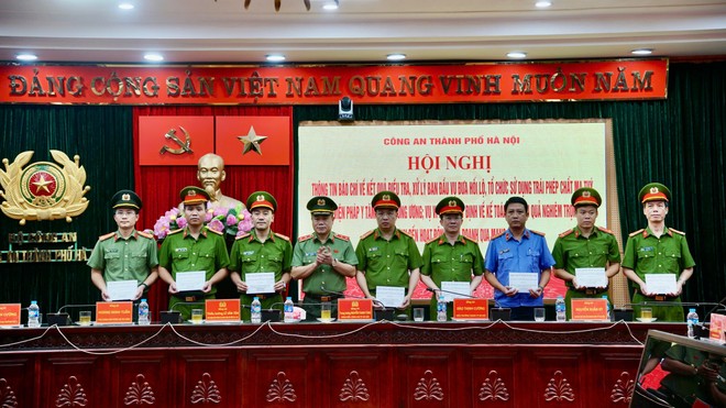 Công an thành phố cùng các ngành tư pháp xác định đây là nhóm đối tượng hết sức nguy hiểm -0