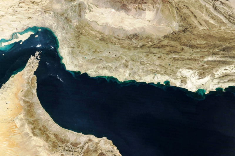Quốc hội Iran thông qua việc đóng cửa Eo biển Hormuz để đáp trả Mỹ -0