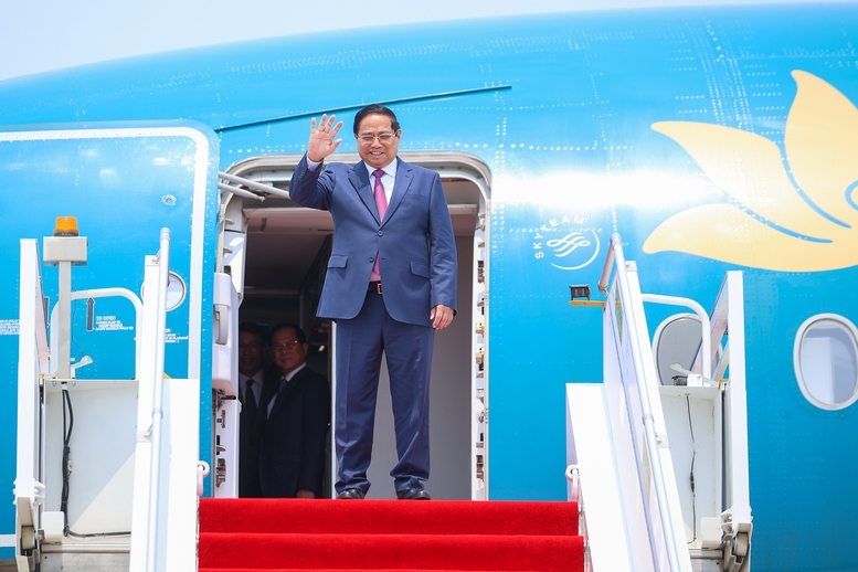 Thủ tướng tới Thiên Tân, bắt đầu chuyến công tác dự Hội nghị WEF và làm việc tại Trung Quốc -0