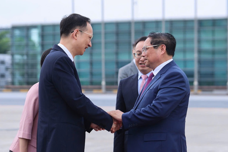 Thủ tướng Phạm Minh Chính lên đường dự Hội nghị WEF 16 Thiên Tân và làm việc tại Trung Quốc -0