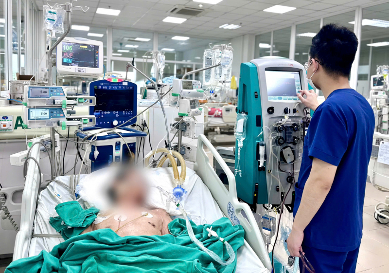 Mua thuốc giảm đau trên mạng, cụ ông nhiễm trùng máu suýt tử vong -0