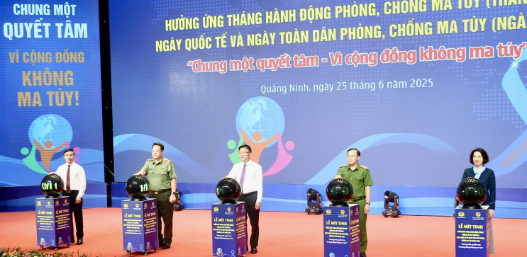 Hơn 1.000 người tuần hành hưởng ứng Tháng hành động phòng, chống ma túy -0