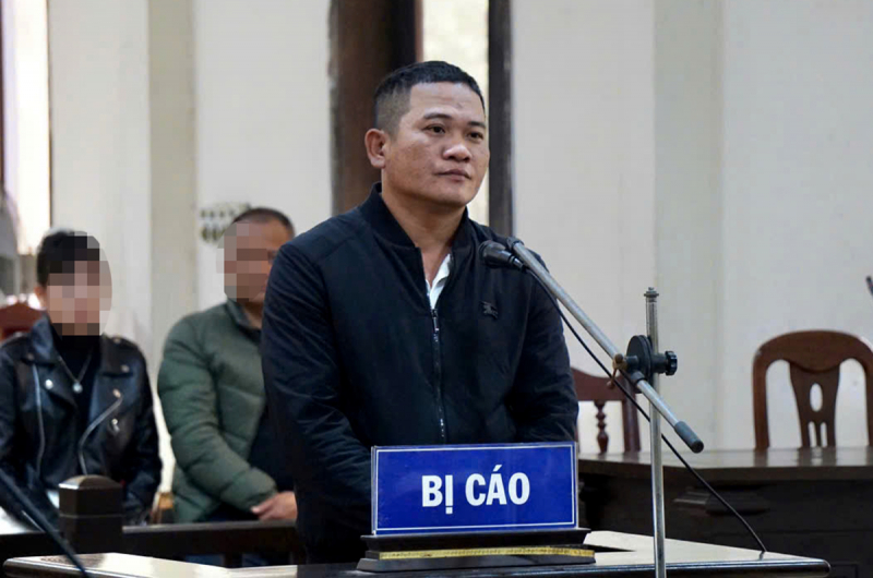 Bản án phúc thẩm tăng mức phạt bị cáo từ 18 tháng lên 3 năm tù -0