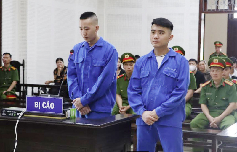 Hai nhân viên sân golf lãnh 23 năm tù đối vì tội “bỏ nhỏ” ma tuý -0