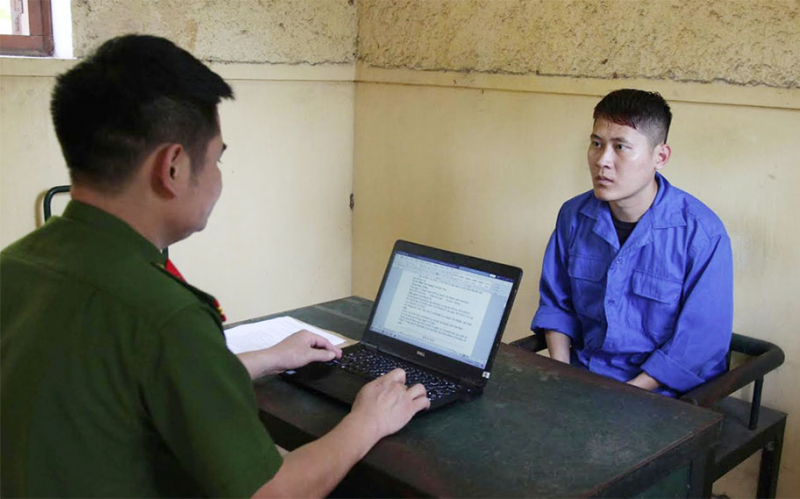 Quảng cáo sai sự thật, gắn mác