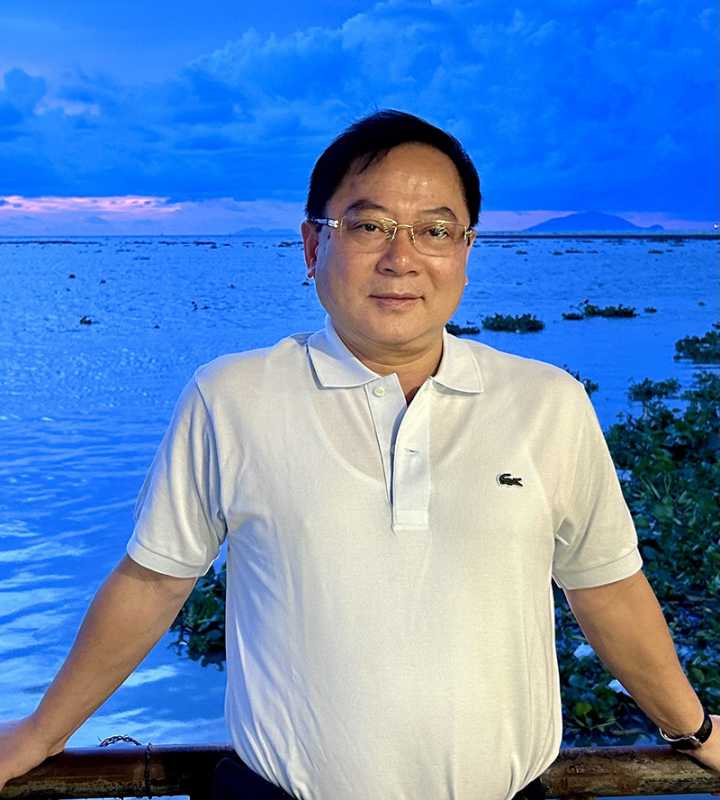 1-nhà báo-nhà tho lê xuân son.jpg -1