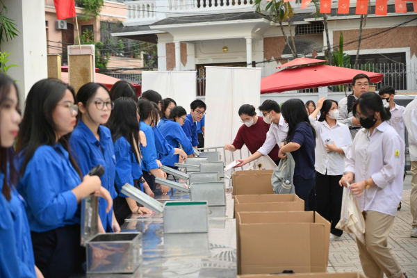 Sáng nay, thí sinh các tỉnh, thành bắt đầu “vượt ải” tốt nghiệp THPT -1