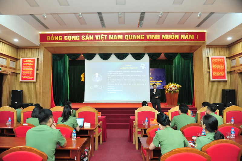 300 đoàn viên thanh niên, hội viên phụ nữ tham gia tập huấn chuyển đổi số -0