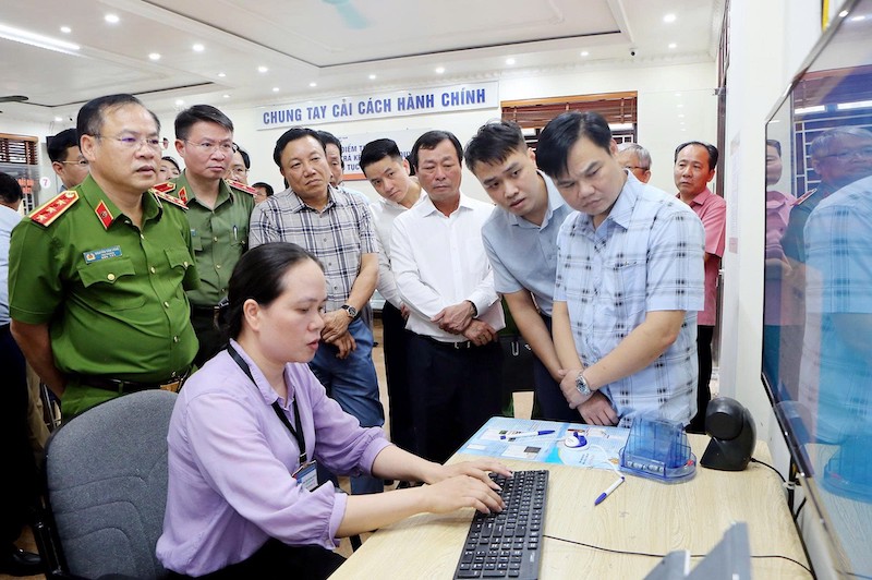 Chuẩn bị vận hành các hệ thông tin dùng chung phục vụ công tác chỉ đạo điều hành chính quyền địa phương hai cấp -0