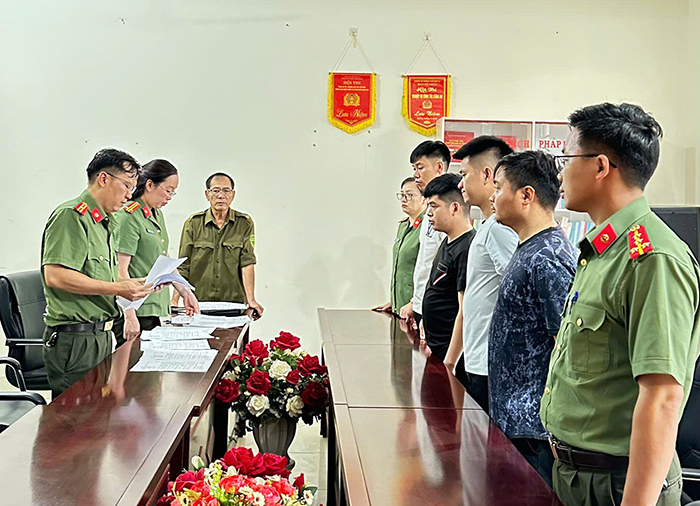 Triệt phá ổ nhóm “Chế tạo, tàng trữ, mua bán trái phép vũ khí quân dụng” quy mô lớn bắt nhiều đối tượng thu tang vật khủng -0