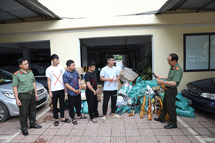 Triệt phá ổ nhóm “Chế tạo, tàng trữ, mua bán trái phép vũ khí quân dụng” quy mô lớn bắt nhiều đối tượng thu tang vật khủng -0