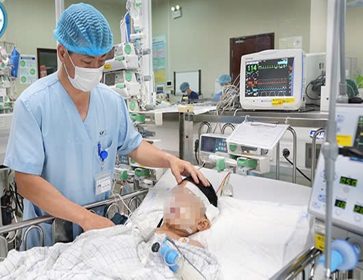 Vừa vào hè, nhiều trẻ em bị tai nạn thương tích nặng -0