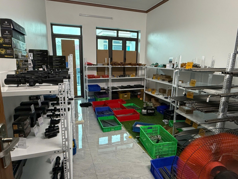 Triệt phá xưởng sản xuất lắp ráp và mua bán vũ khí quân dụng, thu lợi bất chính nhiều tỷ đồng -2