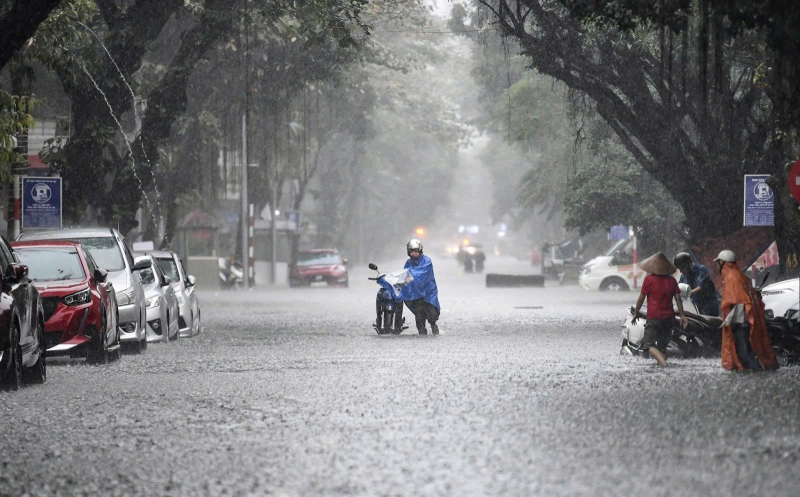 Miền Bắc đón đợt mưa dông lớn kéo dài sang đầu tháng 7 -0