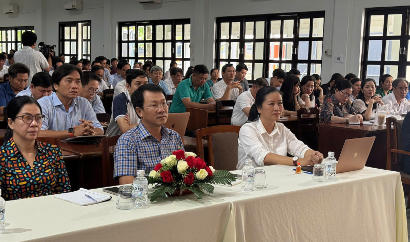 Vĩnh Long: Tập huấn Bình dân học vụ số ứng dụng AI cho 600 cán bộ, công chức và viên chức -0