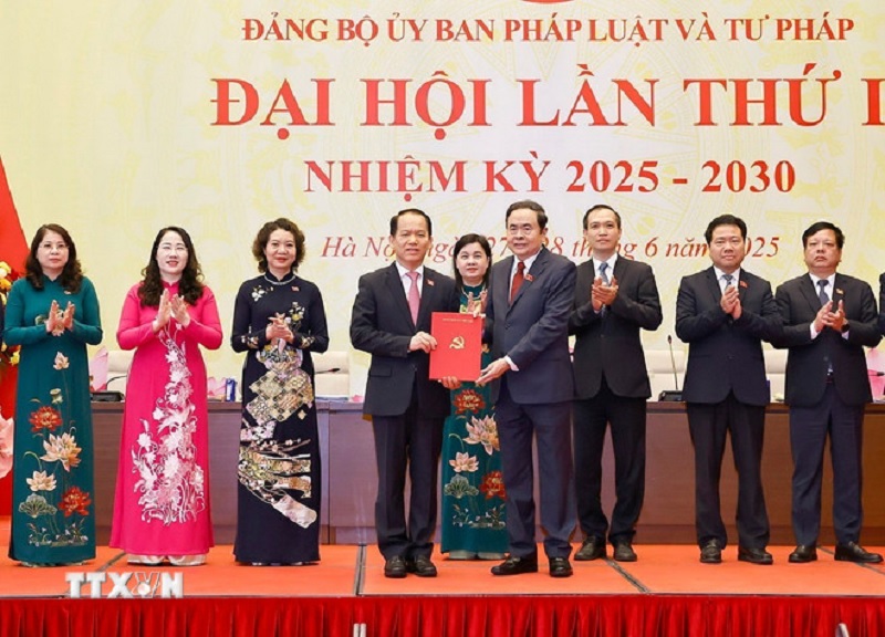 Chủ tịch Quốc hội: Tiếp tục phát huy hiệu quả đổi mới tư duy xây dựng pháp luật -0