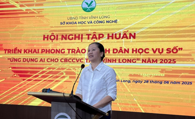 Vĩnh Long: Tập huấn Bình dân học vụ số ứng dụng AI cho 600 cán bộ, công chức và viên chức -0