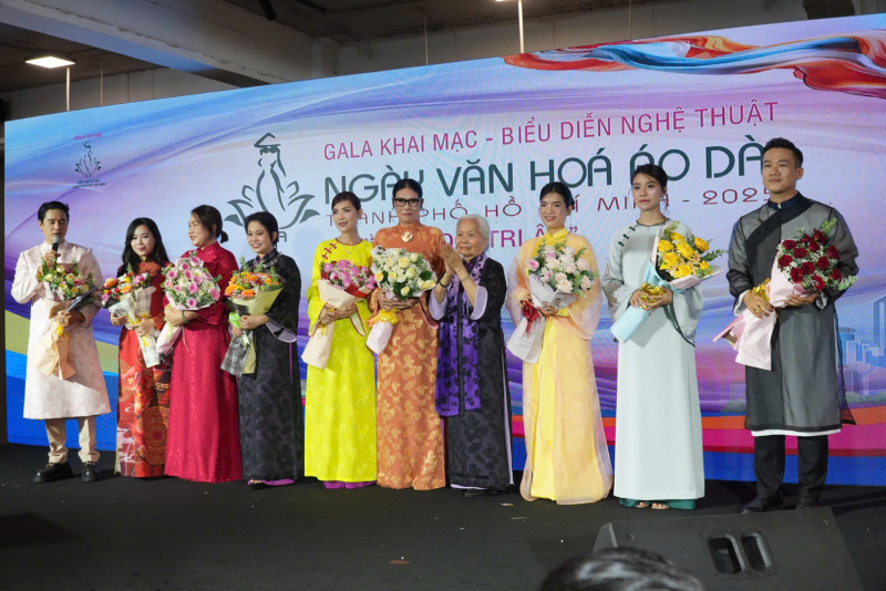 Đêm Gala “Áo dài tri ân” lan tỏa vẻ đẹp văn hóa Việt Nam -0