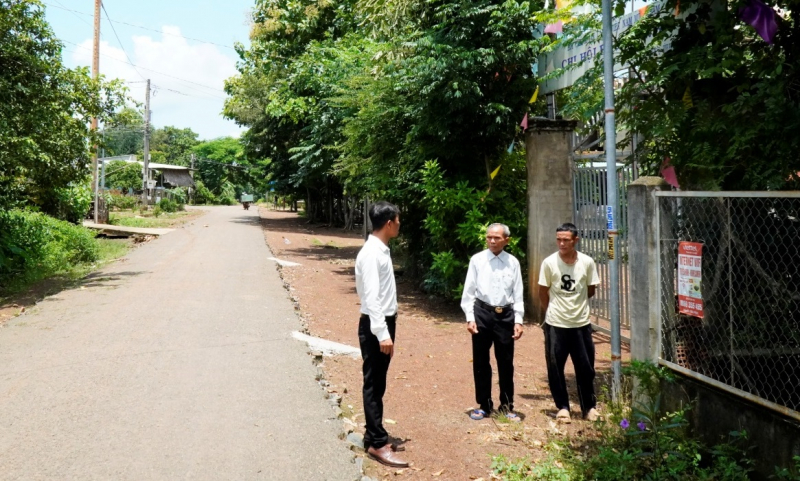 Già làng Điểu Cu tận tụy giữ bình yên cho buôn làng -0