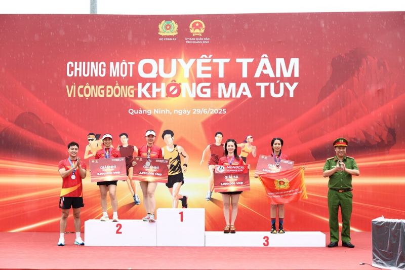 Hơn 5.000 vận động viên tham gia giải chạy “Chung một quyết tâm – Vì cộng đồng không ma túy” -0