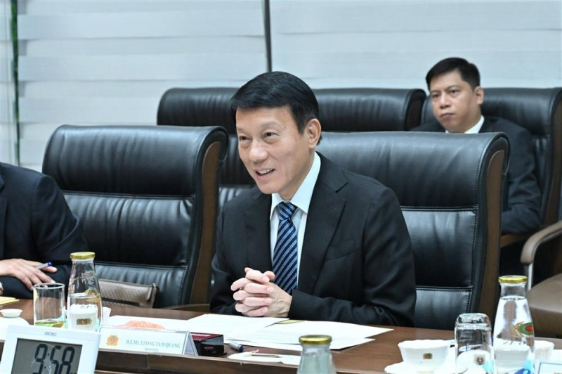 Minister Luong Tam Quang hosts Canadian Ambassador -0