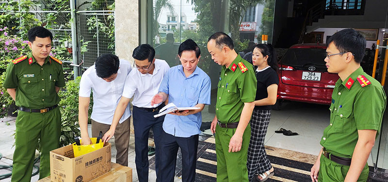 Công an khám xét nhà riêng của “Vi ngộ” ở Thanh Hoá -2