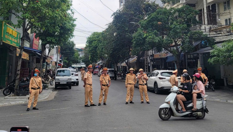 Công an khám xét nhà riêng của “Vi ngộ” ở Thanh Hoá -0