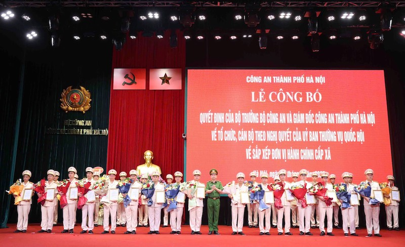 Công an TP Hà Nội ra mắt 126 Công an phường, xã theo mô hình tổ chức mới -1