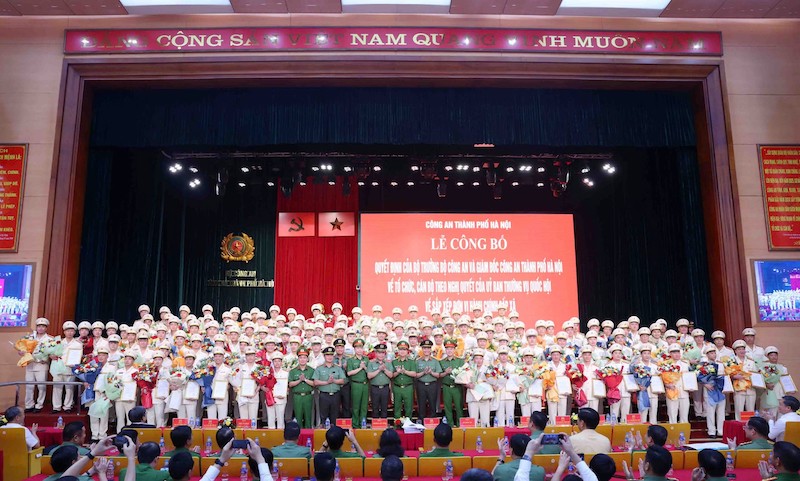 Công an TP Hà Nội ra mắt 126 Công an phường, xã theo mô hình tổ chức mới -0