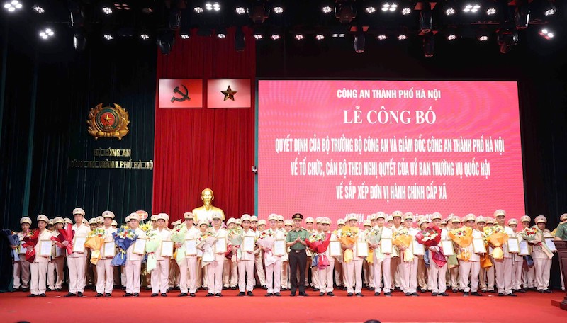 Công an TP Hà Nội ra mắt 126 Công an phường, xã theo mô hình tổ chức mới -0