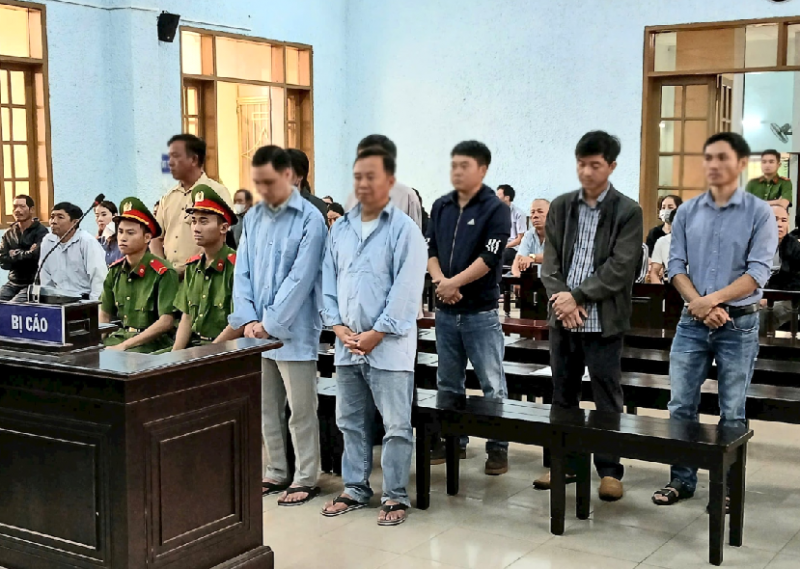 Trục lợi tiền bồi thường, hỗ trợ tái định cư, hàng loạt cán bộ lĩnh án -0