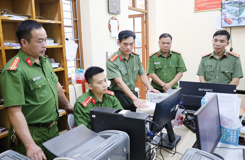 ảnh 1_lực lượng công an cấp xã làm việc, rà soát kỹ lưỡng để bố trí trụ sở làm việc, cơ sở vật chất để phục vụ công tác.jpg -0